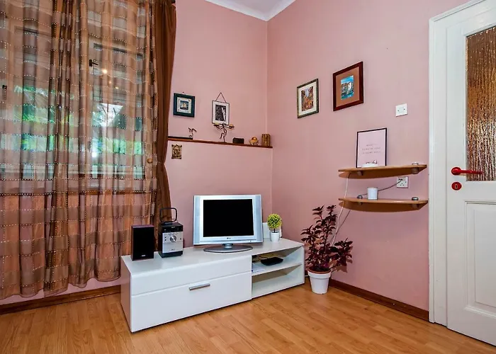 Stela - One Bedroom *