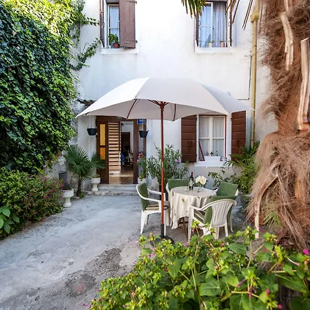 Stela - One Bedroom *