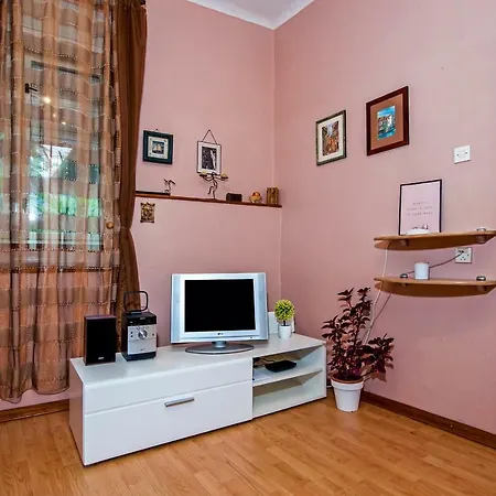 Stela - One Bedroom *