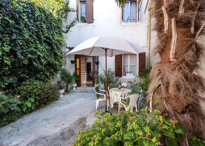 Stela - One Bedroom *