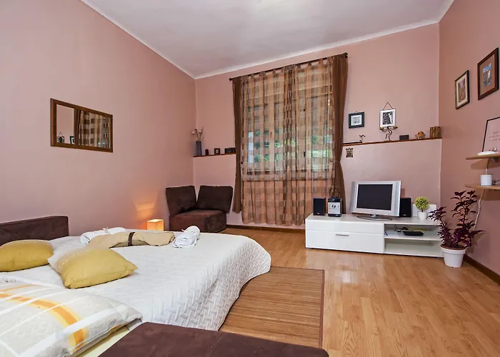 Stela - One Bedroom *