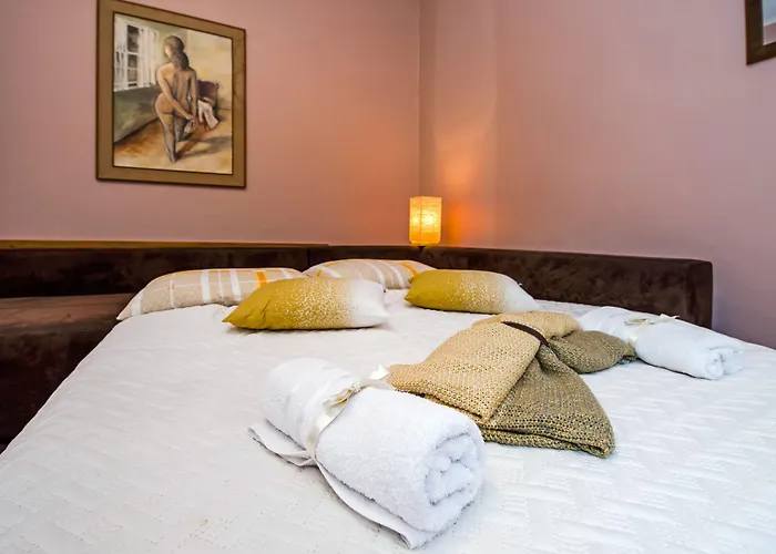 Stela - One Bedroom Apartment *